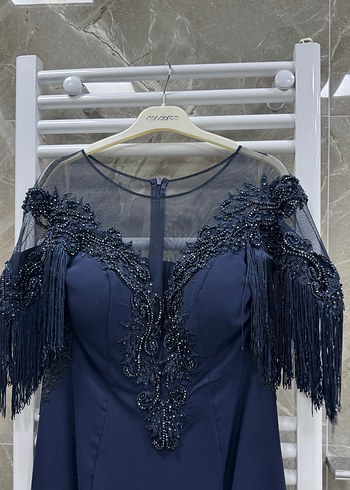 Lacivert İşlemeli Uzun Abiye Elbise - Görsel 4