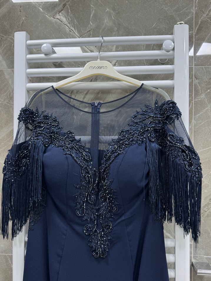 Lacivert İşlemeli Uzun Abiye Elbise - Görsel 4