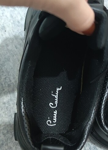 42 Beden siyah Renk Pierre Cardin erkek spor ayakkabı hem klasik hem spor görüntü
