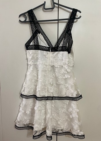 Asos Dantel Detaylı Beyaz Mini Elbise