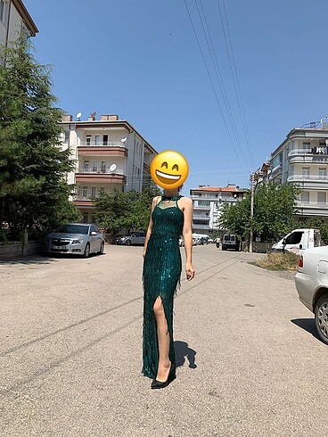 Zümrüt yeşili payetli abiye elbise