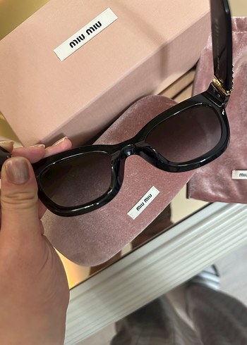 Miumiu Kadın Güneş Gözlüğü - Görsel 4