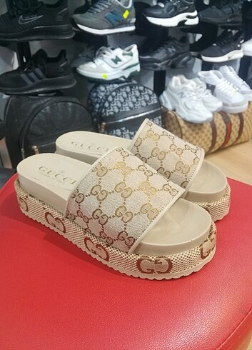 GUCCİ YENİ SEZON TERLİK