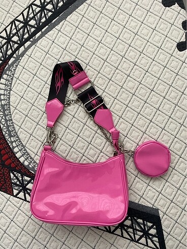 bershka pembe canta