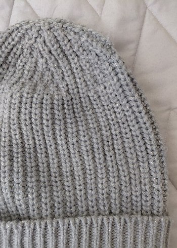 Gri Örgü Parıltılı Bere - Görsel 3