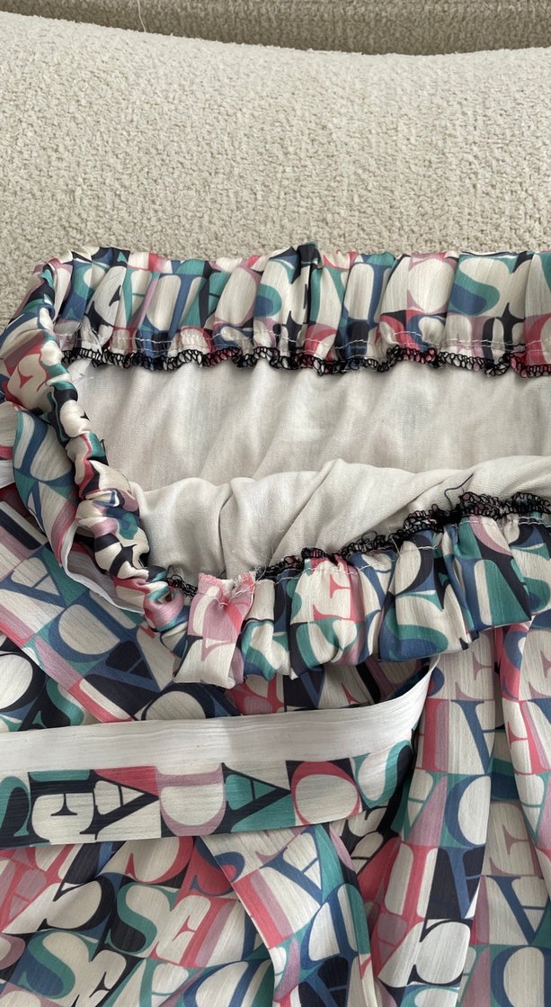 Rahat Kesim Pilili Mini Etek - Görsel 3