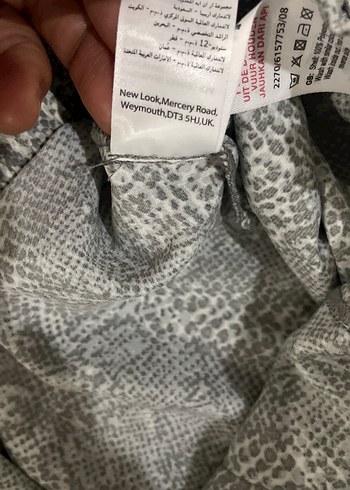 Gri Yılan Desenli Kemerli Kadın Mini Şort - Görsel 7