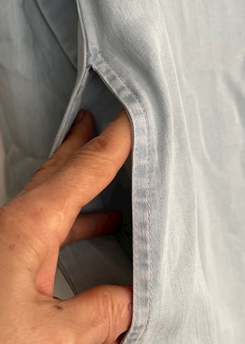 Düğmeli Uzun Kollu Gri Denim Kadın Gömlek - Görsel 3