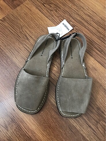 Pull and Bear Sandalet