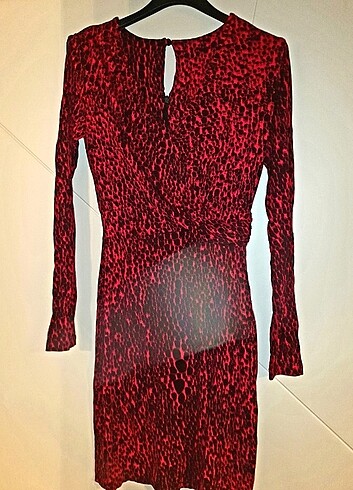 s Beden Guess kırmızı leoparlı elbise 