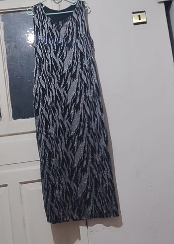 Uzun Simli Gri Zebra Desenli Pilili Elbise