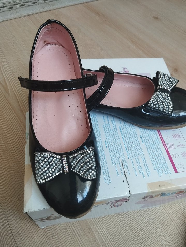 Kız Çocuk Siyah Parlak Fiyonk Detaylı Babet - Görsel 3