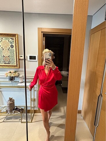 Kırmızı elbise - Görsel 2