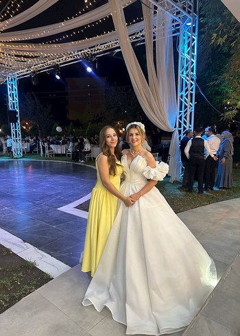 Sarı Uzun Elbise, Klasik ve Modern - Görsel 4