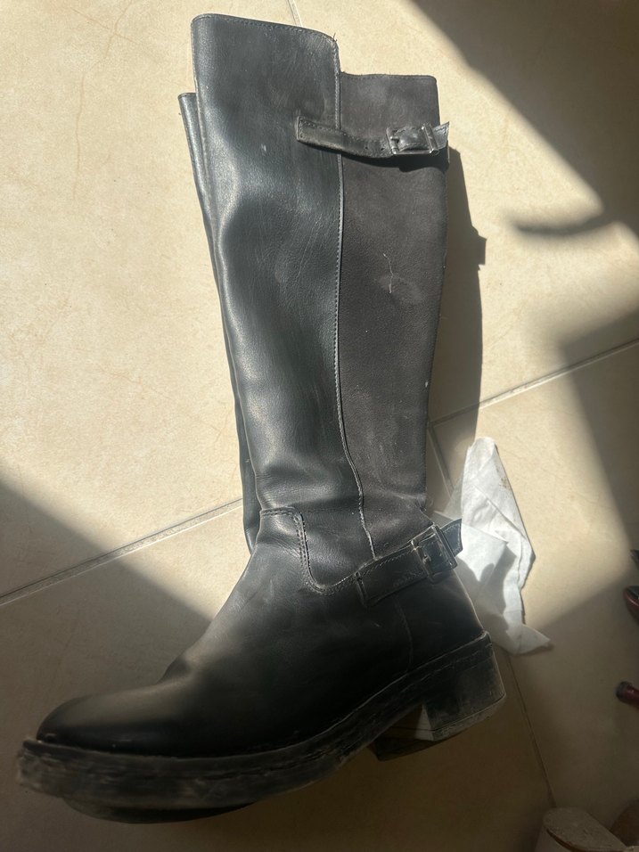 Siyah arkası süet önü deri  Tokalı  Çizme - Görsel 2