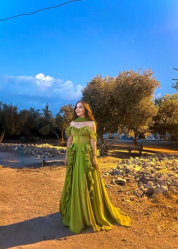 Yeşil Straplez Fırfırlı Uzun Abiye Elbise - Görsel 2