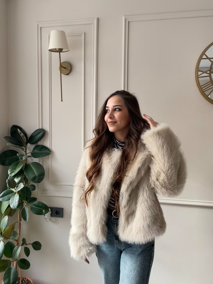 Bej Kürk Detaylı Midi Kadın Mont - Görsel 2