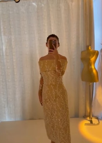 Uzun Kollu Işıltılı Midi  Abiye Elbise - Görsel 3