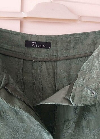 40 Beden yeşil Renk Lcw pantalon