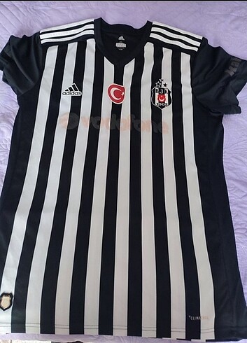 BEŞİKTAŞ 3 YILDIZLI ÇUBUKLU FORMA 2017-2018