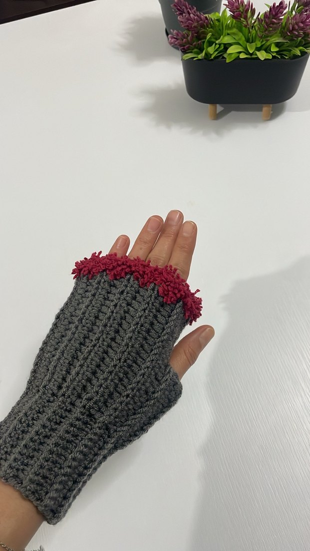 Bej Örgü Parmaksız Kadın Eldiveni - Görsel 3