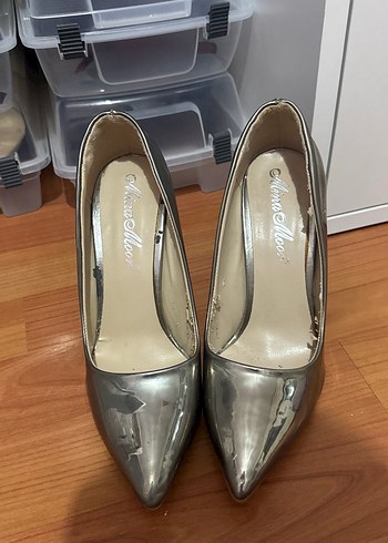 Diğer Parlak Gri Metal Stiletto Kadın Topuklu