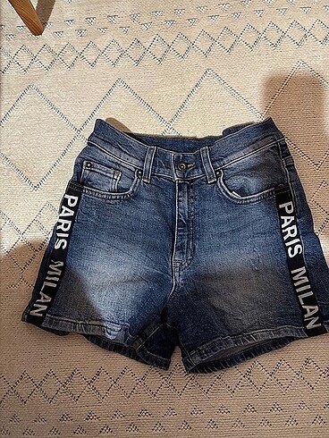 Bershka Kadın jean şort