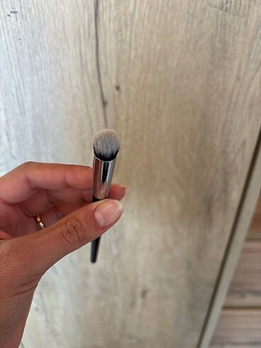 Real Techniques Makyaj fırçası