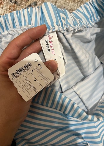 Mavi beyaz cizgili bayan deniz sortu - Görsel 4