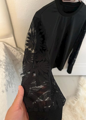 m Beden Dantel Detaylı Siyah Yüksek Yakalı Bluz