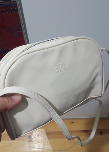 Beyaz Deri Fermuarlı Kadın Çantası çapraz zarif - Görsel 4