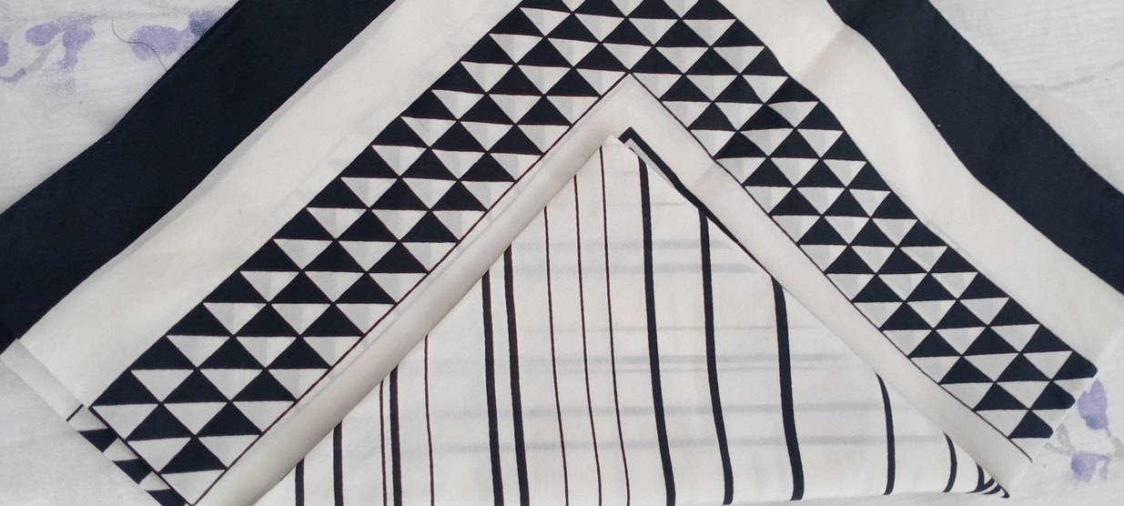 Soyut Desenli Gri-Beyaz fular eşarp - Görsel 3