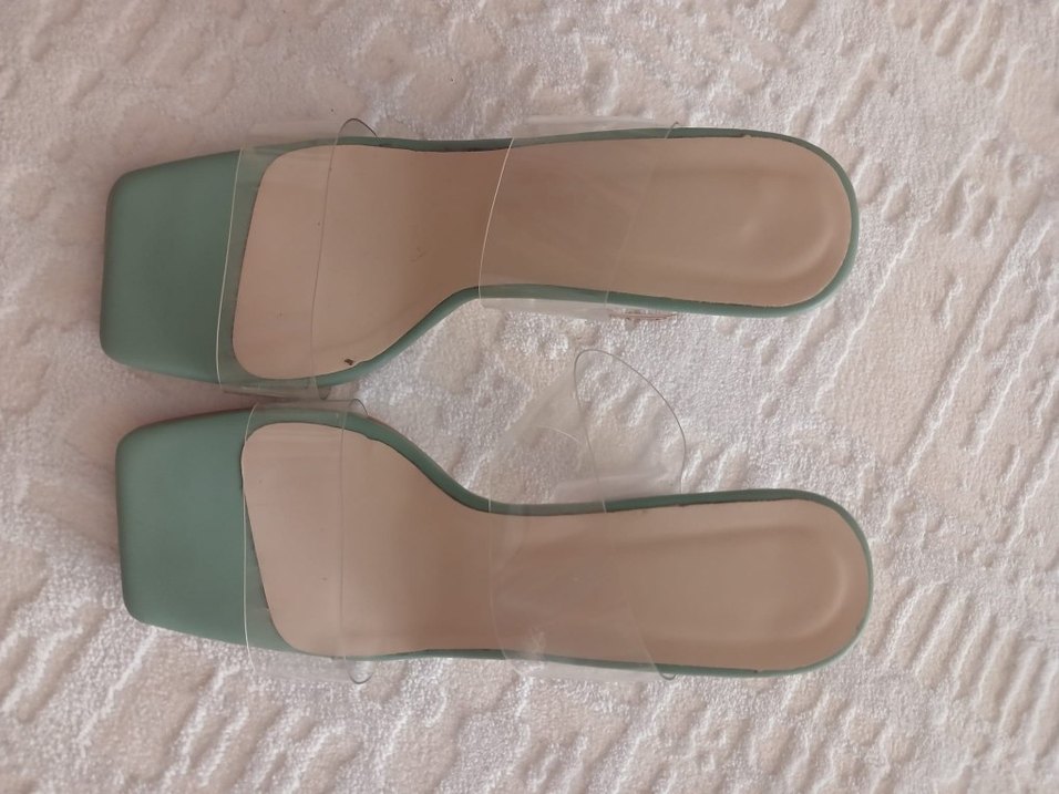 Şeffaf Bantlı Yeşil Kadın Topuklu Terlik - Görsel 3