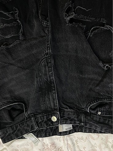 Bershka yirtik pantolon