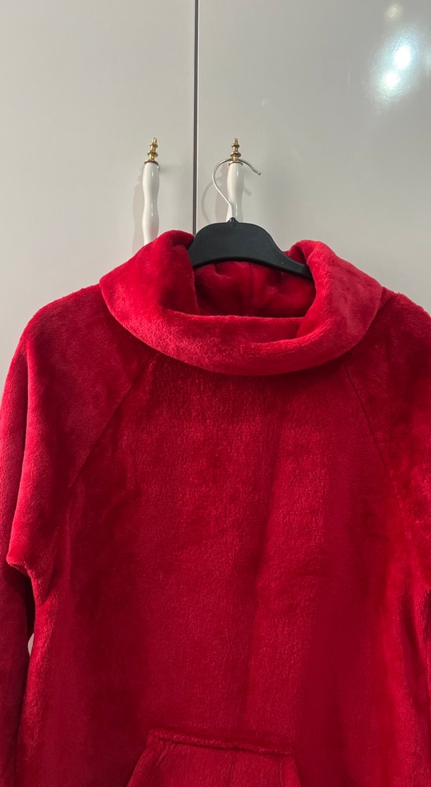 Kırmızı Kadın Yumuşak Yaka Sweatshirt - Görsel 3