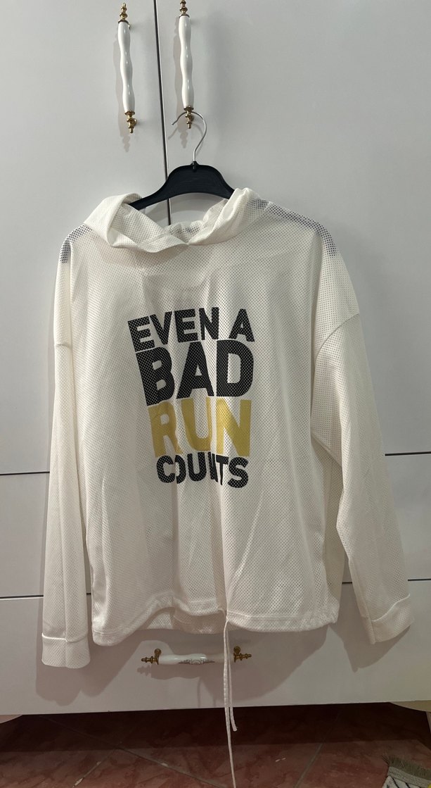 Beyaz Zincir Detaylı Kadın Sweatshirt - Görsel 2