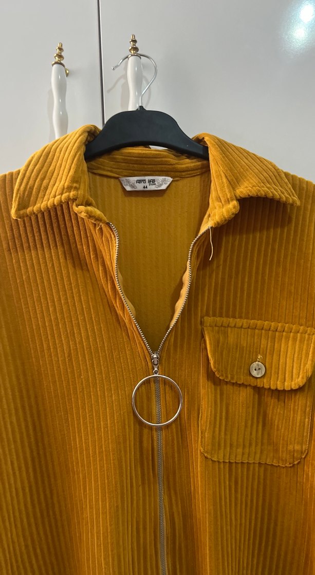 Sarı Kadın Süet Düğmeli Uzun Kollu Gömlek - Görsel 2