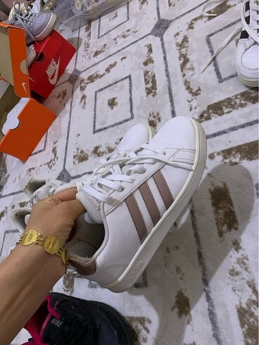 Orijinal Adidas