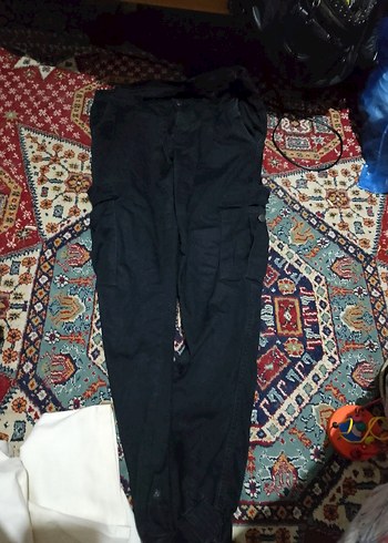 Siyah Kemerli Rahat Kumaş Kadın Pantolon