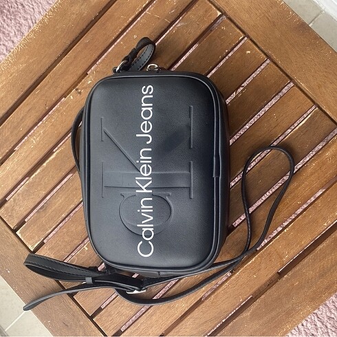 Calvin Klein çanta