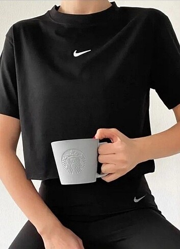 crop t shrt nakış işlemeli