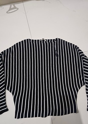 Kadın Siyah Çizgili Pliseli kazak - Görsel 2