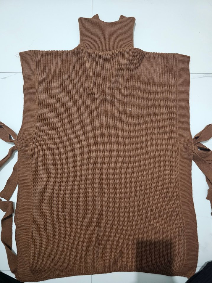 Kahverengi Yarım Fermuarlı Örgü Kolsuz Kazak - Görsel 3