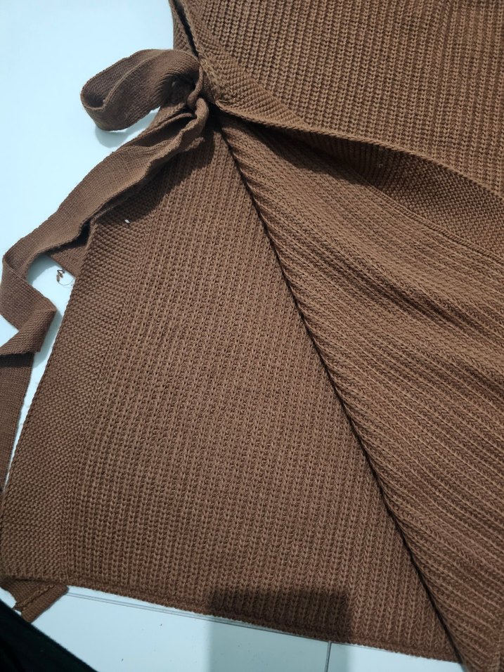 Kahverengi Yarım Fermuarlı Örgü Kolsuz Kazak - Görsel 4