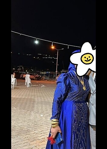 TESETTÜR GECE ELBİSESİ