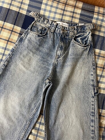 32 Beden mavi Renk Bershka bol kesim carpenter jean