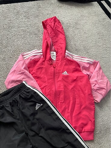 Kız çocuk Adidas eşofman takımı