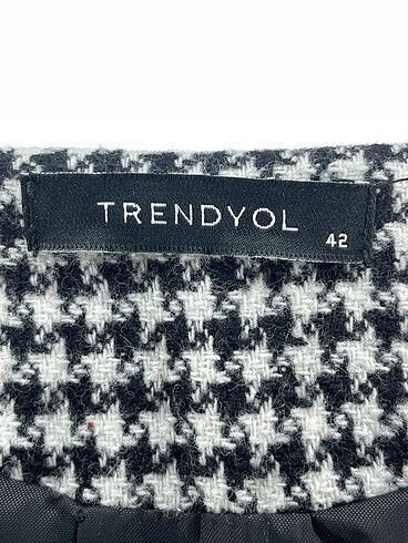 42 Beden çeşitli Renk Trendyol & Milla Ceket %70 İndirimli.