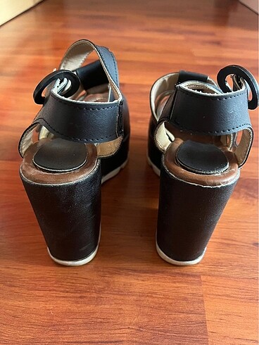 Stradivarius Dolgu topuk ayakkabi