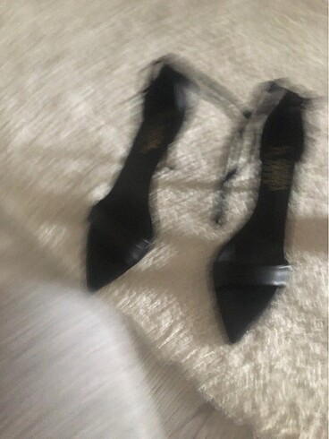 Siyah topuklu ayakkabı - Görsel 7